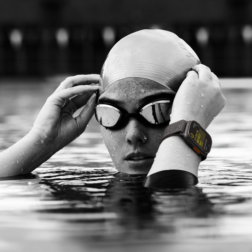Apple_Watch_Ultra_2_49mm_Natural_Titanium_Alpine_Loop_Tan_PDP_Image_Position_8__en-US