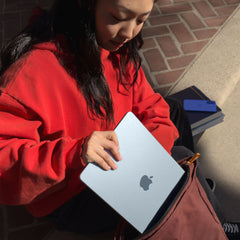 MacBook_Air_13-inch_M4_Silver_PDP_Image_Position_8__en-US