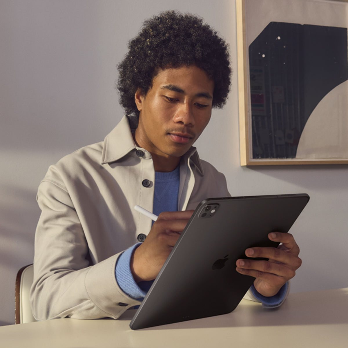 iPad_Pro_13-in_M5_WiFi_Silver_PDP_Image_Position_5__en-US