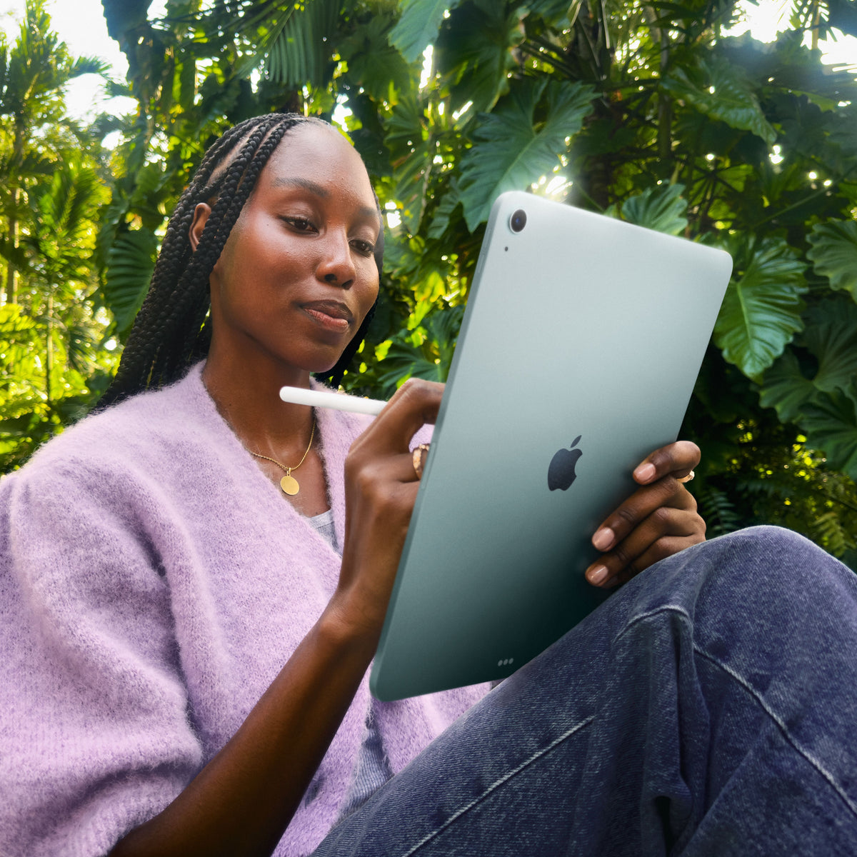 iPad_Air_11_Air_M4_Cellular_Space_Gray_PDP_Image_Position_8__en-US